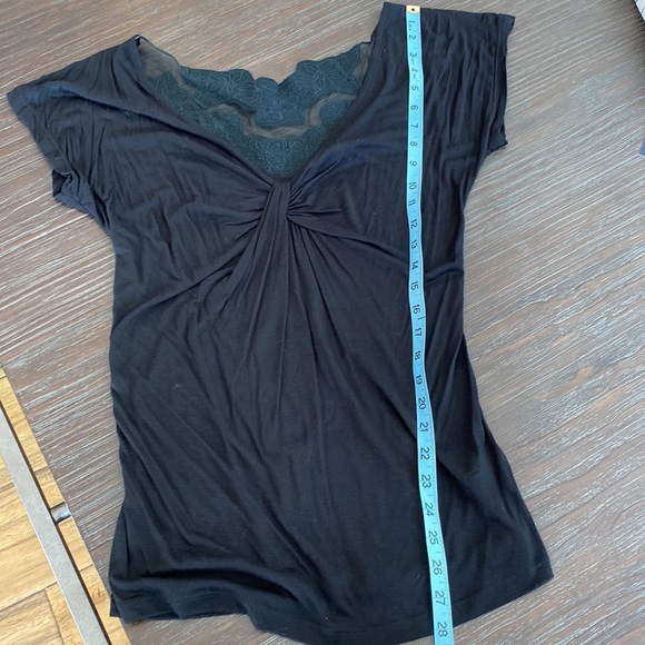Ladies black Lacy back blouse with twist knot in the front. Size small. - Picture 7 of 7